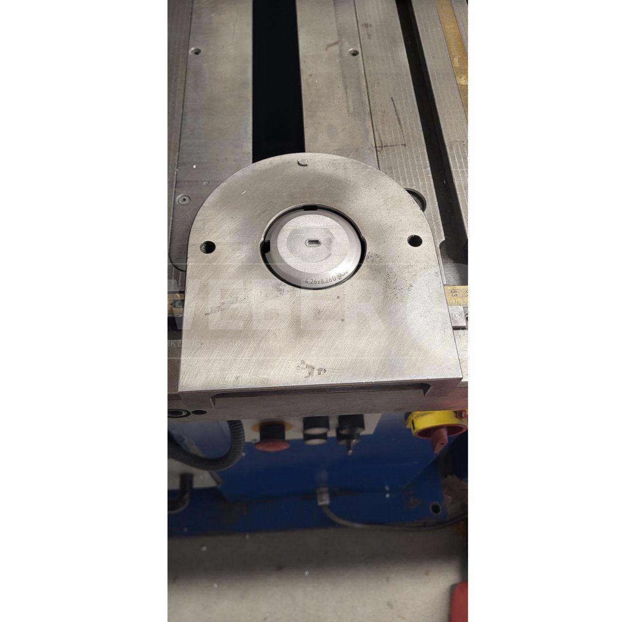 Boschert Hydraulische CNC-Stanzmaschine
